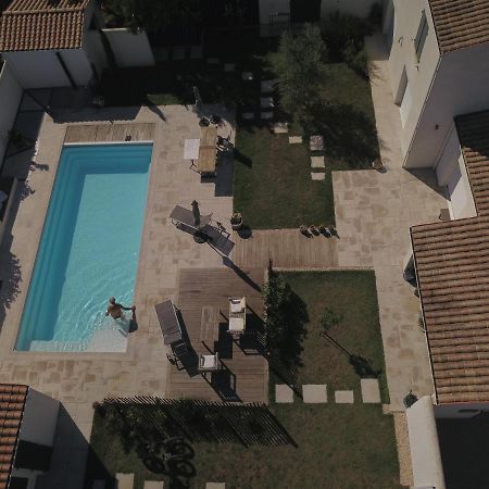 Laubertiere Bed & Breakfast มาเรนน์ส ภายนอก รูปภาพ