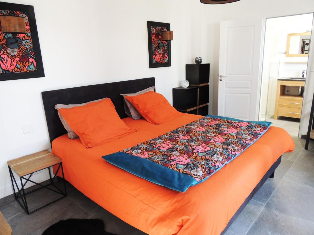 Laubertiere Bed & Breakfast มาเรนน์ส ภายนอก รูปภาพ