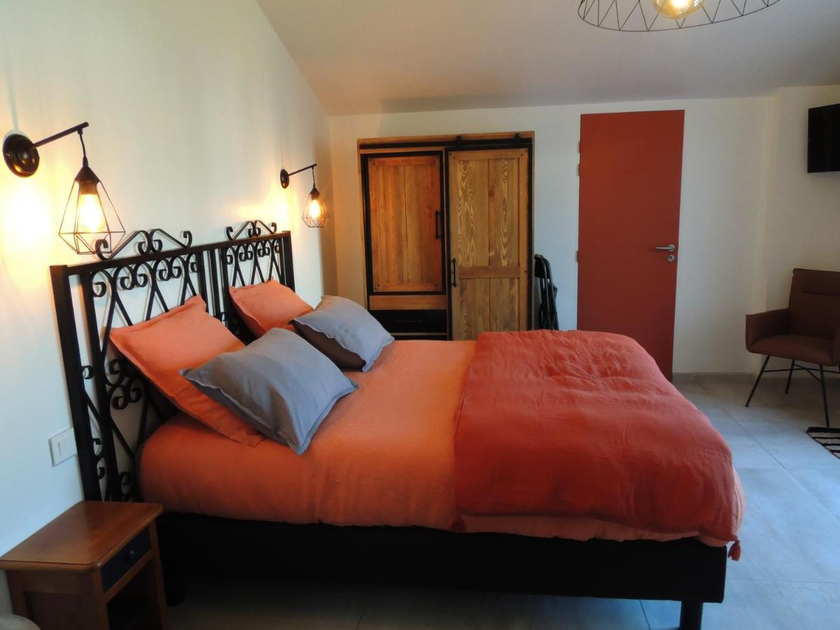 Laubertiere Bed & Breakfast มาเรนน์ส ภายนอก รูปภาพ