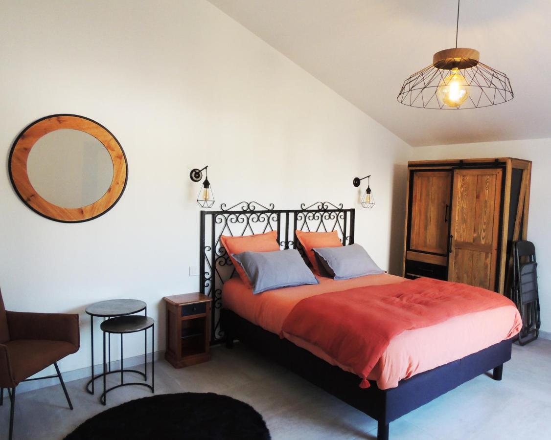 Laubertiere Bed & Breakfast มาเรนน์ส ภายนอก รูปภาพ