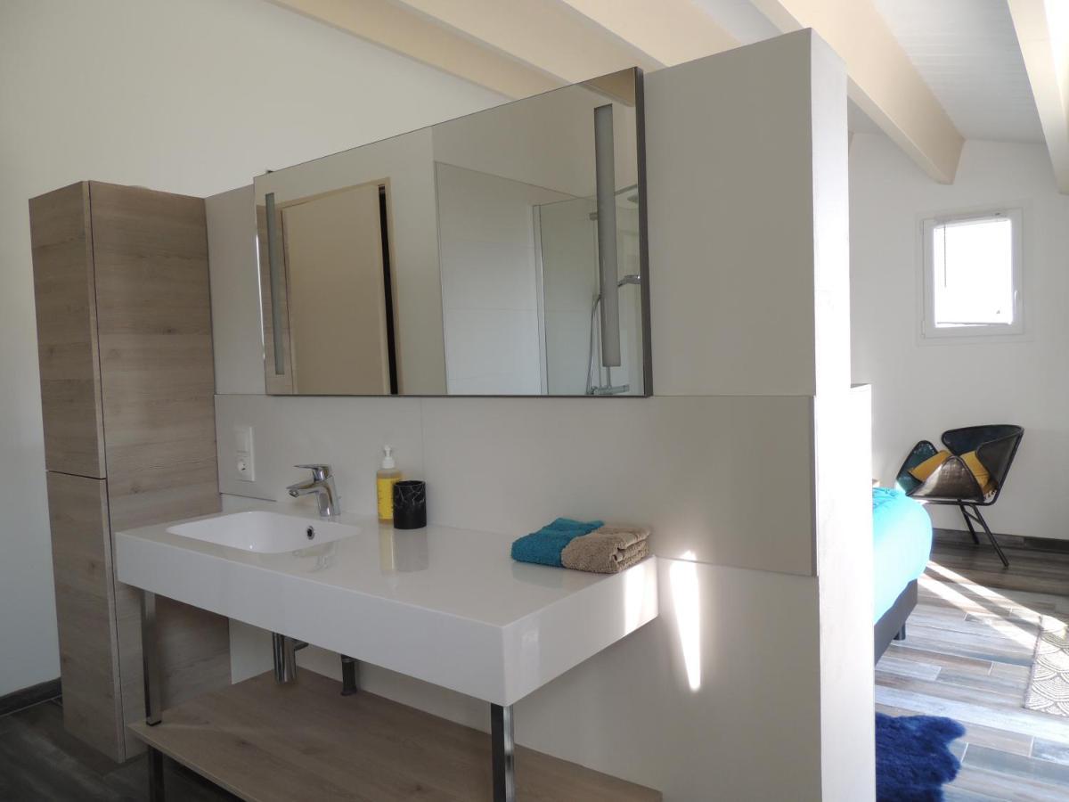Laubertiere Bed & Breakfast มาเรนน์ส ภายนอก รูปภาพ